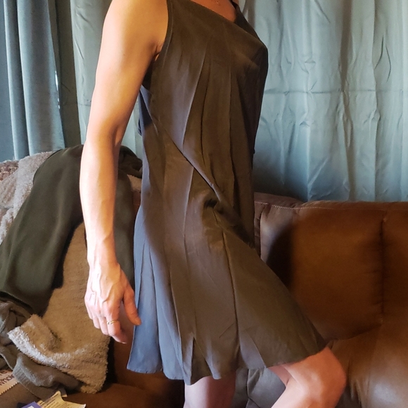 Dress - Picture 6 of 13